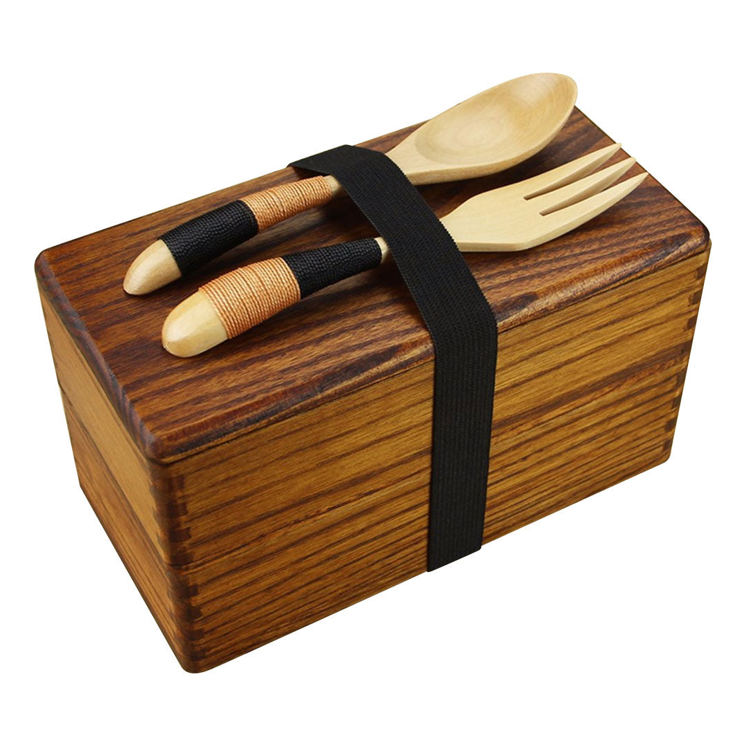boite-bento-traditionnelle-avec-couverts